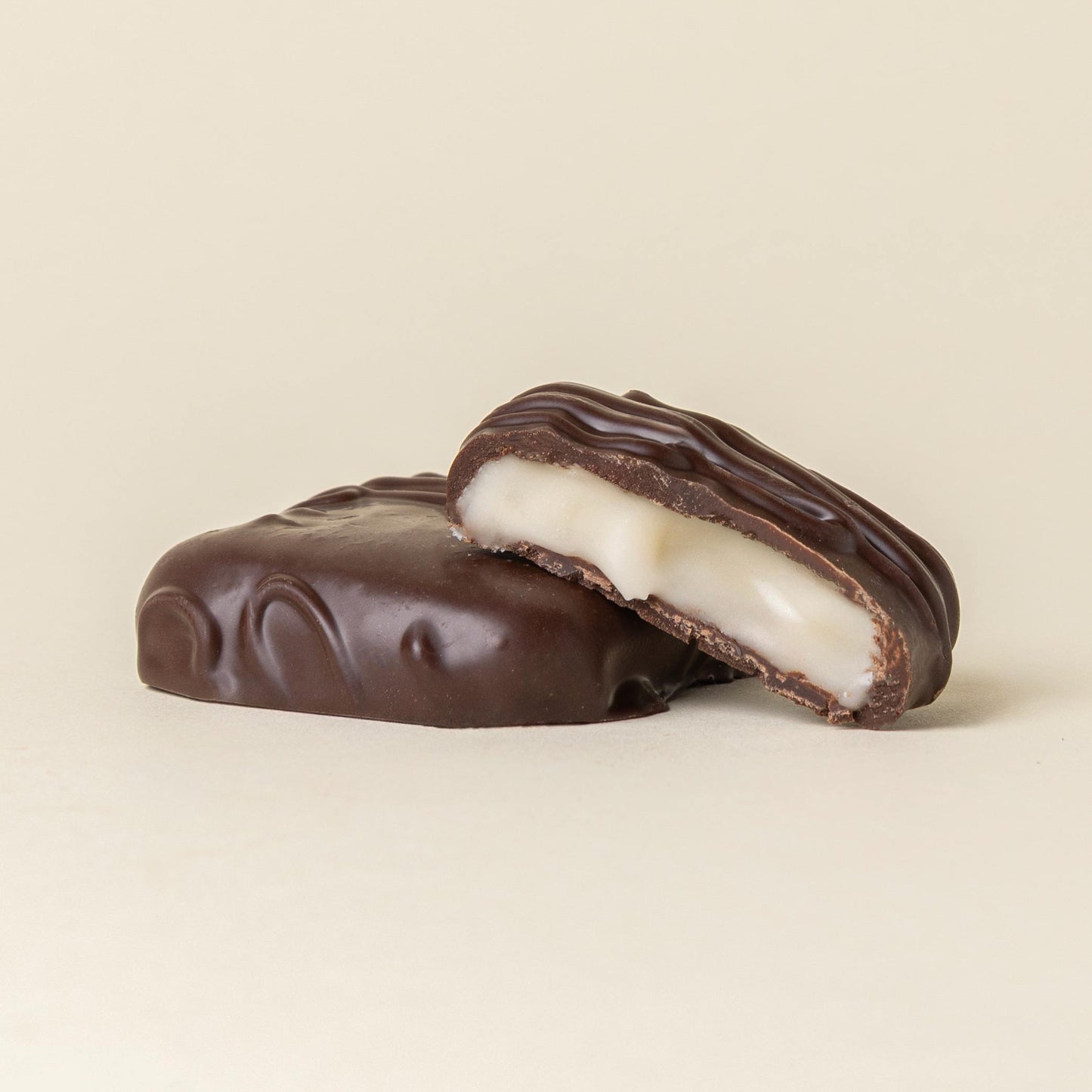 
                  
                    PEPPERMINT MELTAWAY - DARK
                  
                